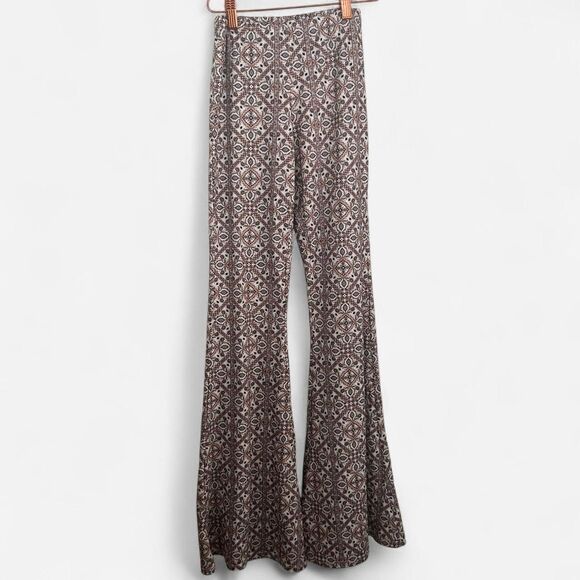 Windsor Boho Diamond Print Flared Leggings & Keyhole Halter Crop Set Indie Fall - Picture 5 of 7